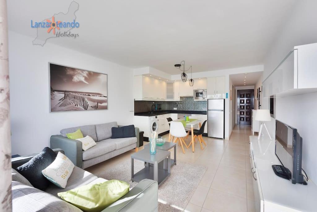 Casa Patty, Piscinas Climatizadas, Primera Linea Costa Teguise Exteriör bild